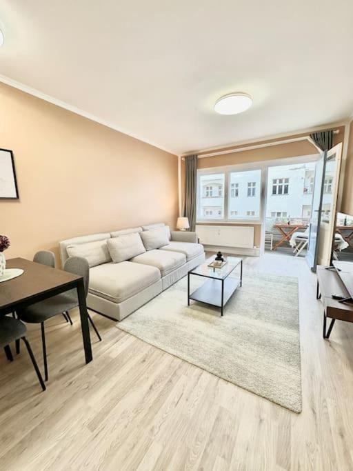 2 Zimmer Apartment Mit Parkplatz Berlin Exterior photo